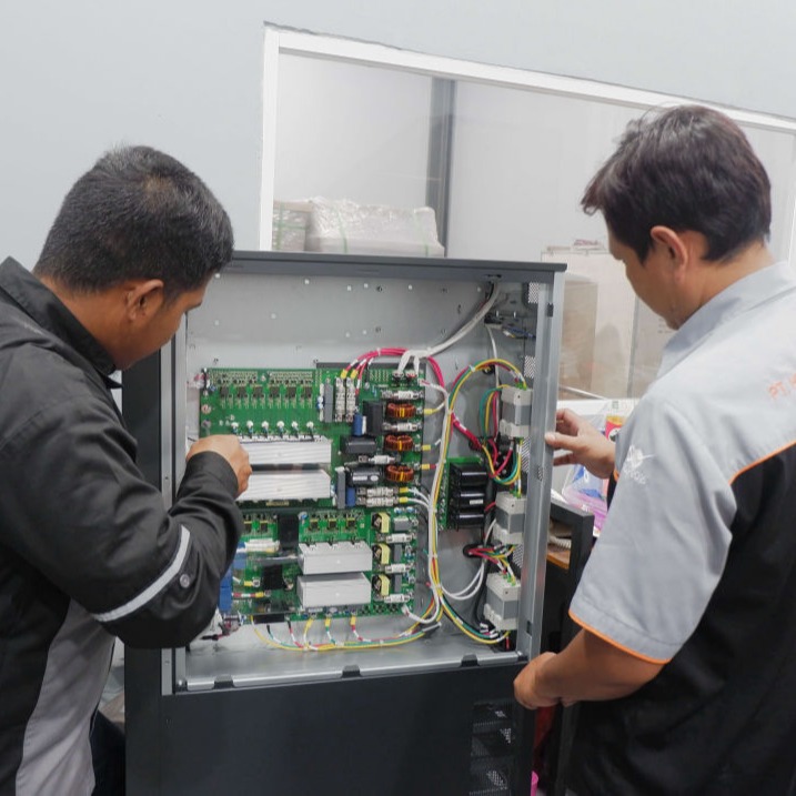 teknisi berpengalaman